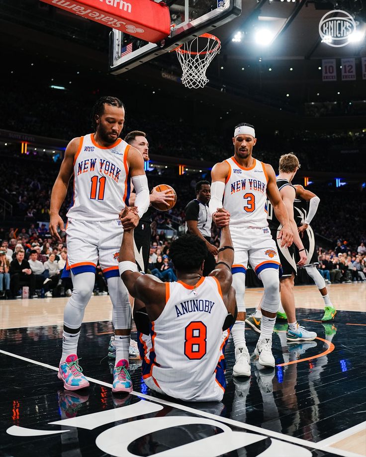 Banners (2023)